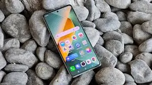مراجعة هاتف Tecno Pova 6: وحش البطارية والأداء بسعر اقتصادي